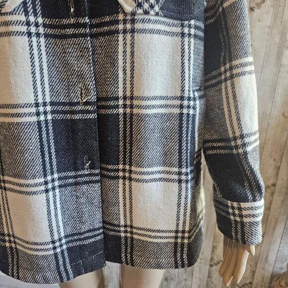 Member's Mark Women's Relaxed Fit Button Front Plaid Shacket Black And White M - Picture 3 of 9
